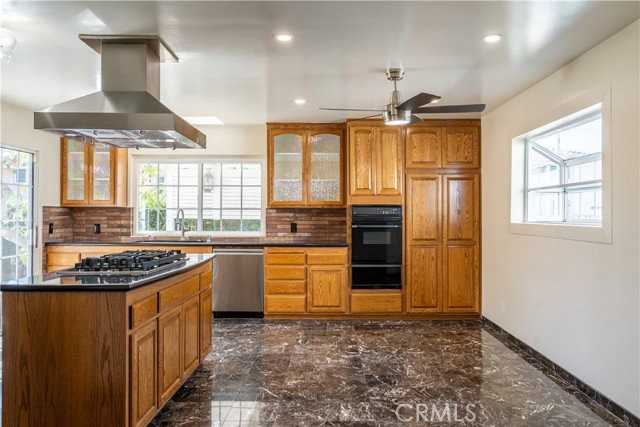 23603 Oakrest Ln - Photo 7 of 8