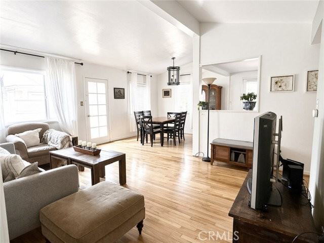 19311 Inglewood Ave - Photo 4 of 8