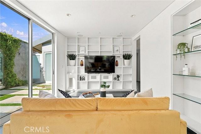1309 S Irena Ave - Photo 7 of 8