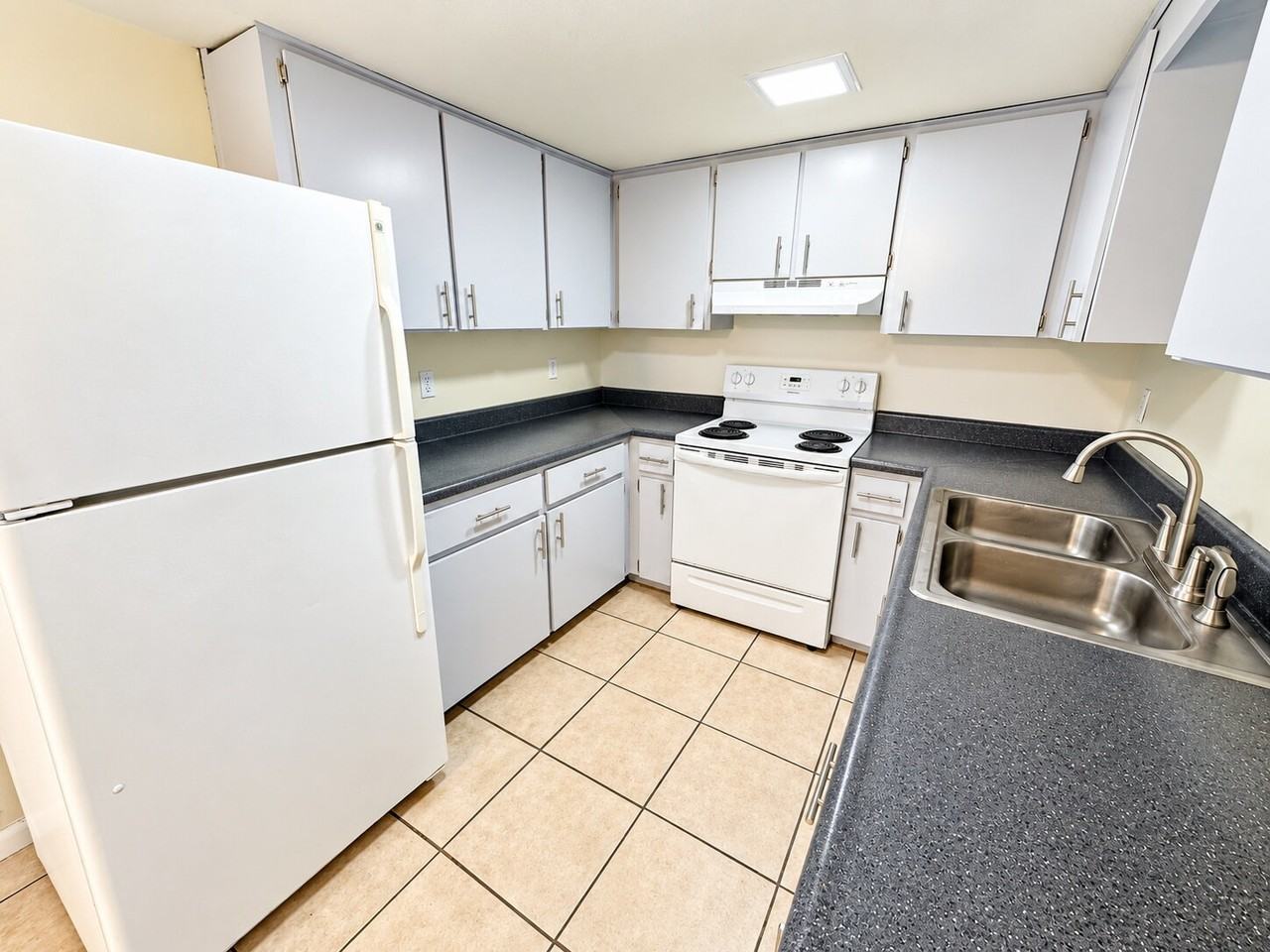 904 2nd Houses Lane - Photo 2 of 15