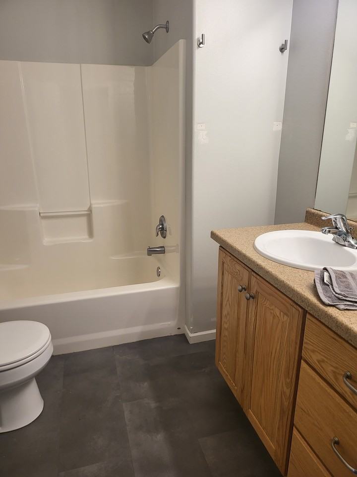 1183 39th Ave S #1 - Photo 3 of 28