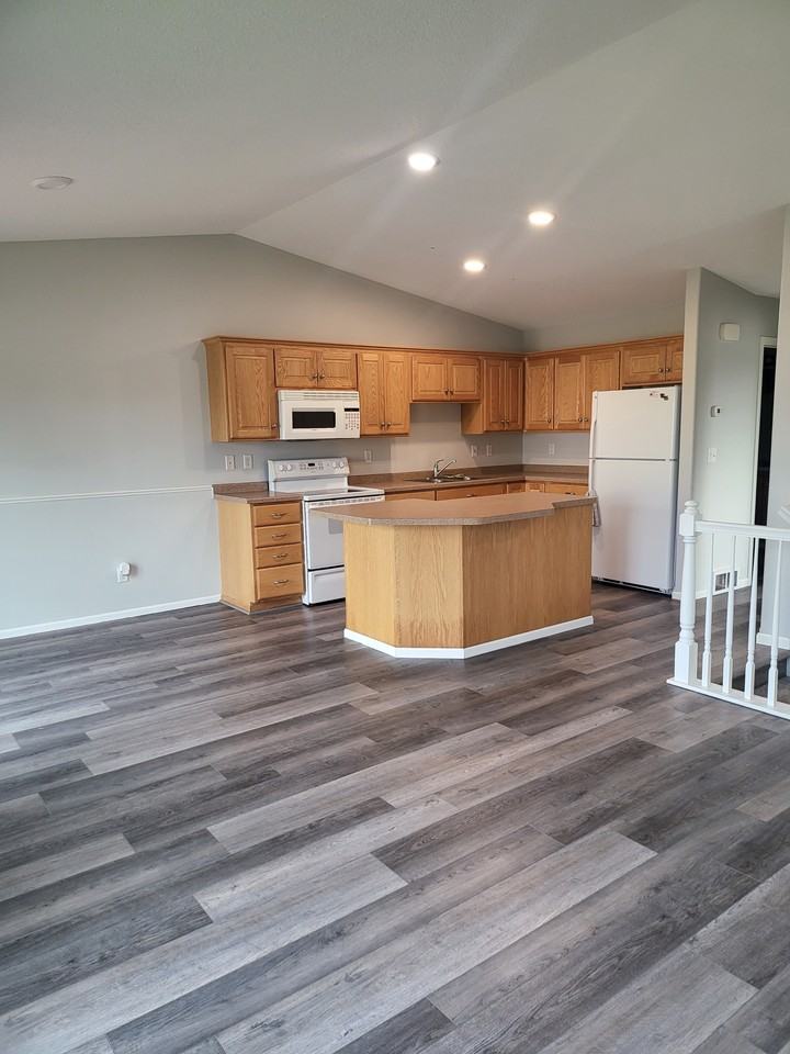 1183 39th Ave S #1 - Photo 7 of 28