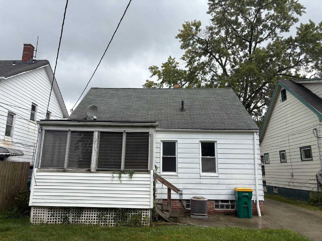 5210 Cato St - Photo 7 of 10