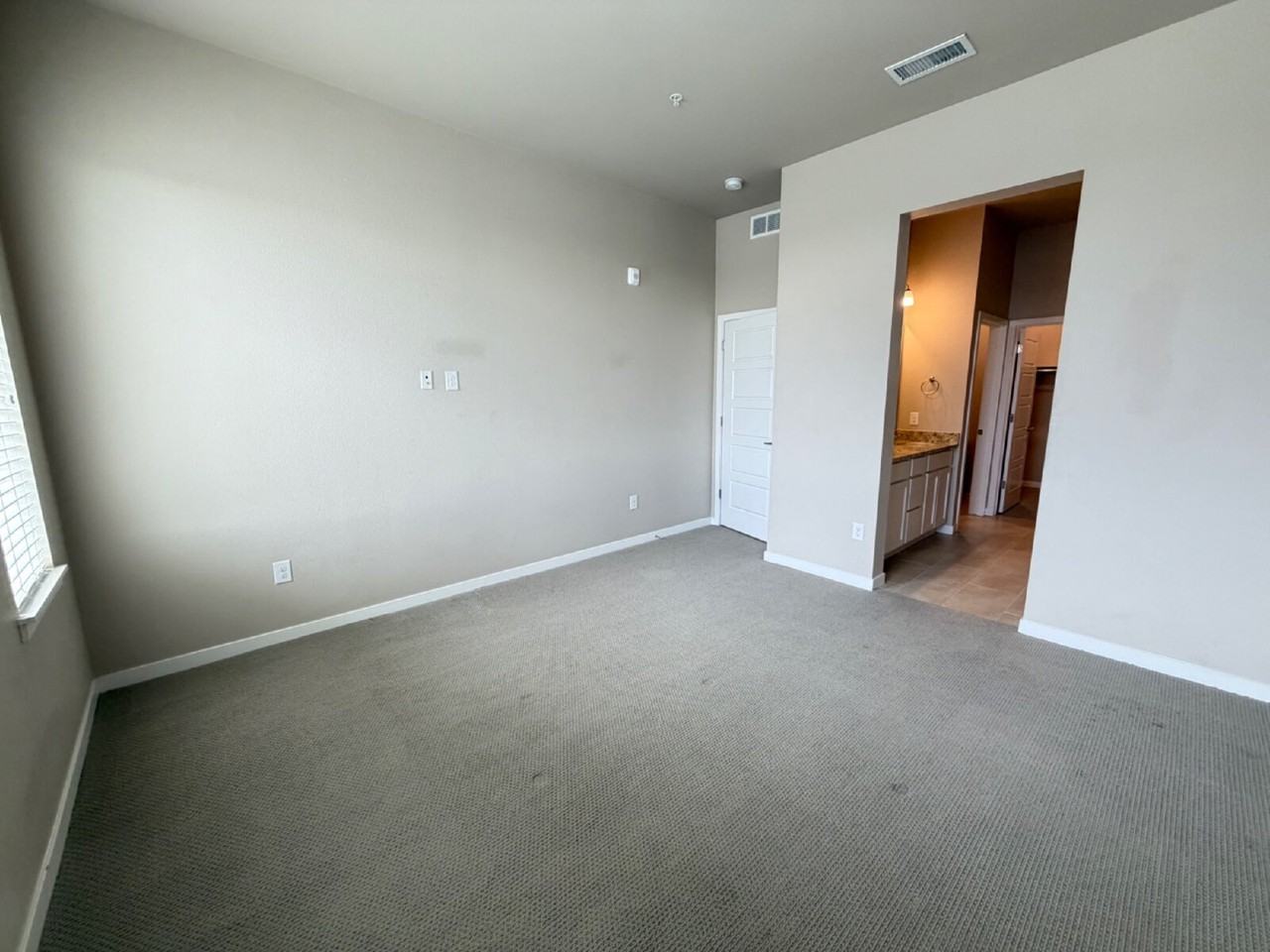460 E Fremont Pl - Photo 6 of 19