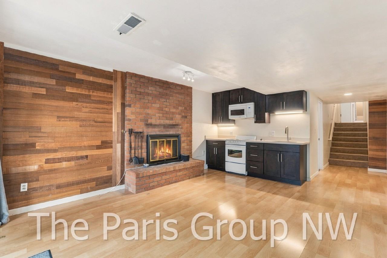 16488 Ne 46th St - Photo 3 of 50