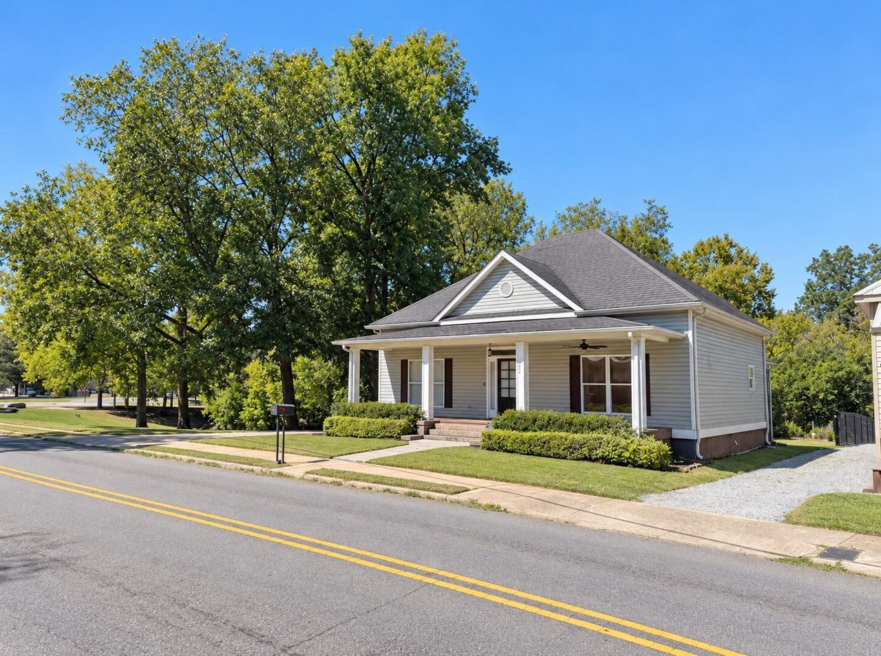 1144 Ashville Rd - Photo 2 of 26