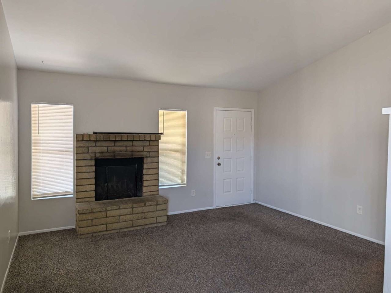 26 W Concorda Dr #103 - Photo 4 of 29