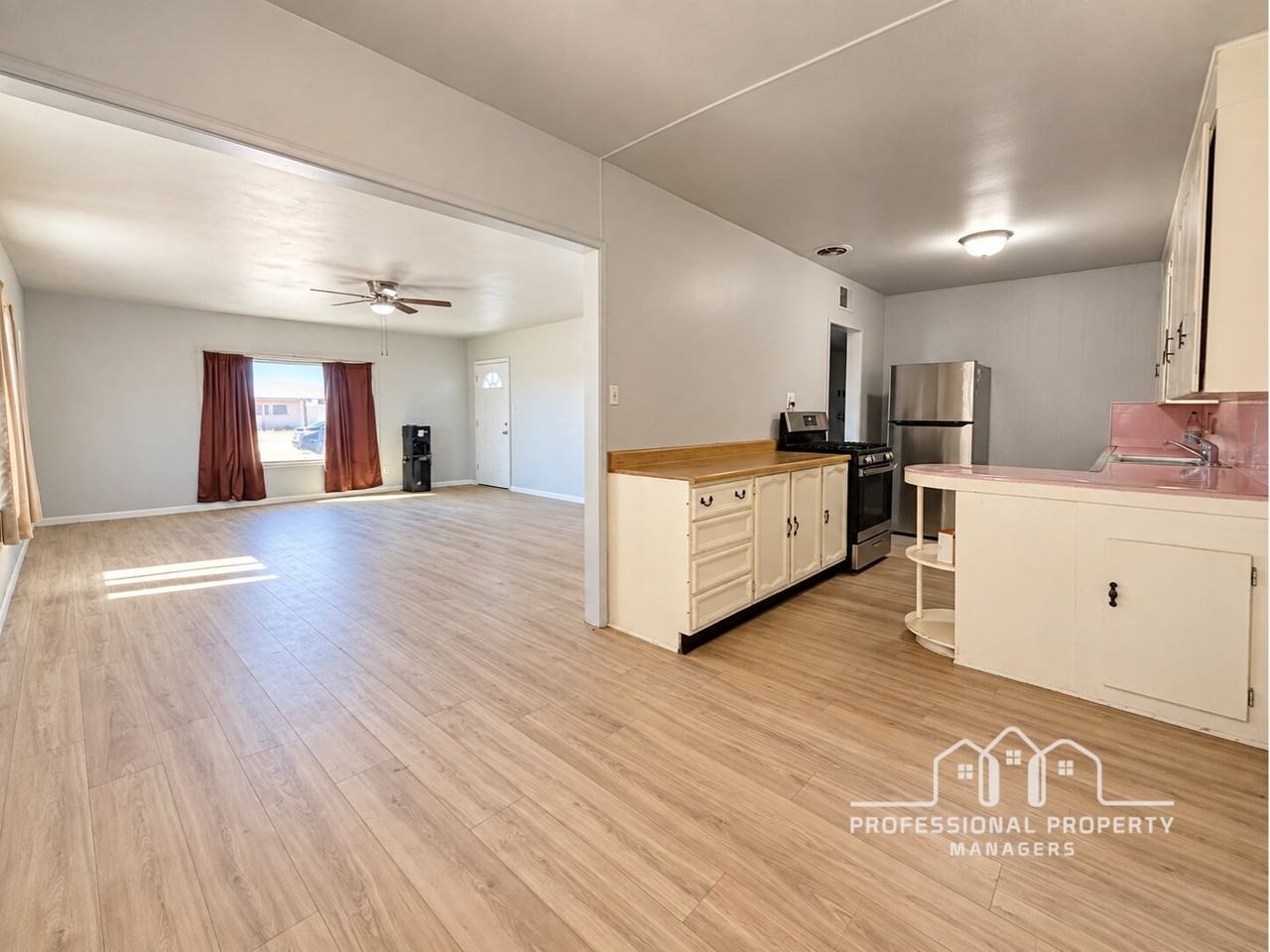 1237 S 10th Ave - Photo 4 of 16