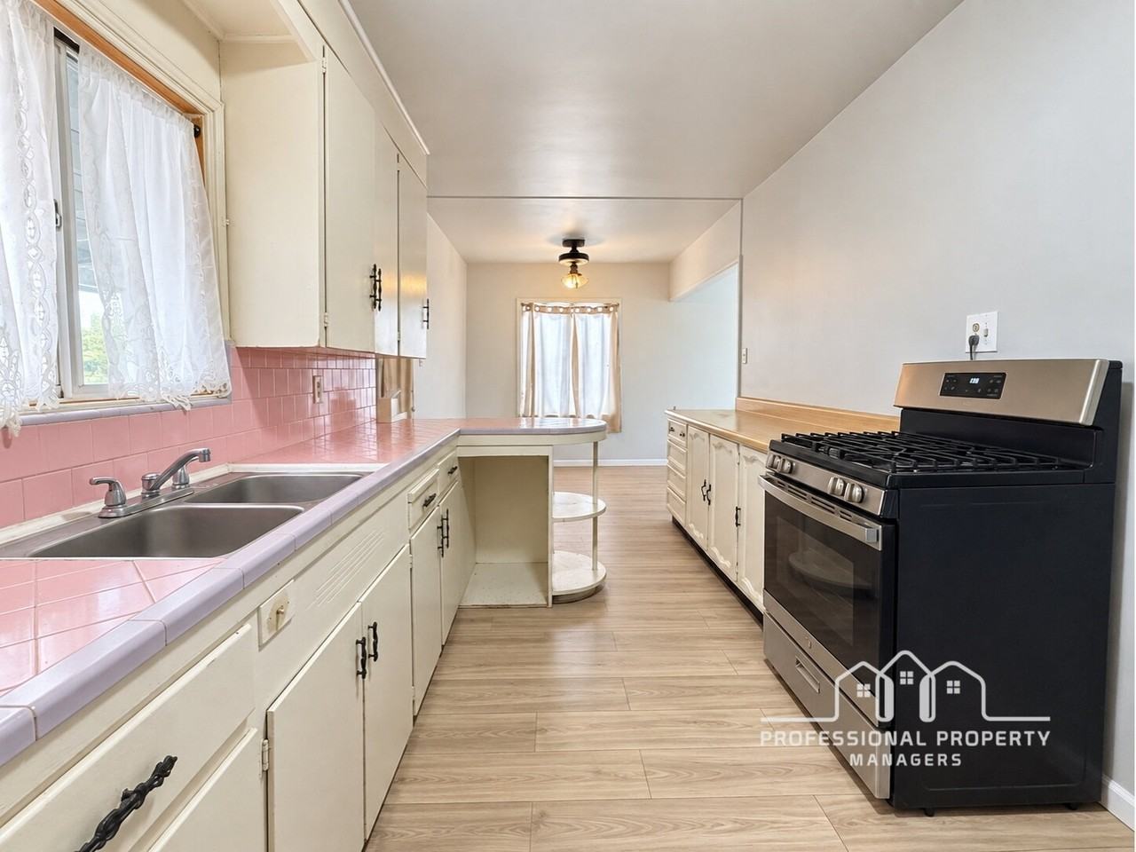 1237 S 10th Ave - Photo 5 of 16