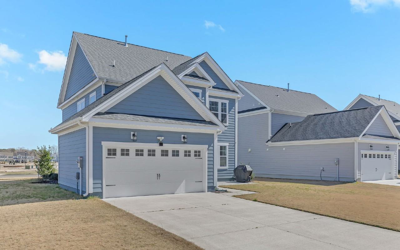 2216 Hampton Roads Pkwy - Photo 4 of 50