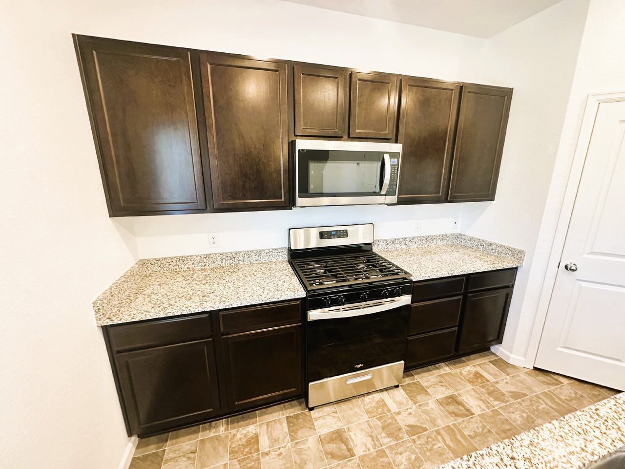 42853 Ivydel St - Photo 6 of 28