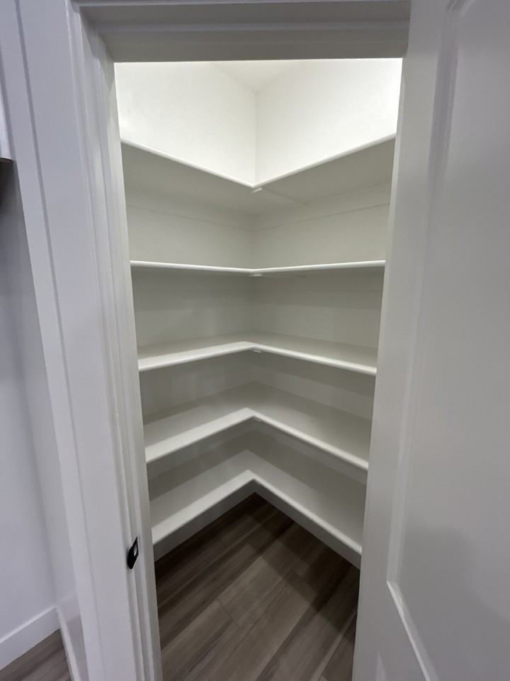 1068 E Malibu Ln - Photo 6 of 33