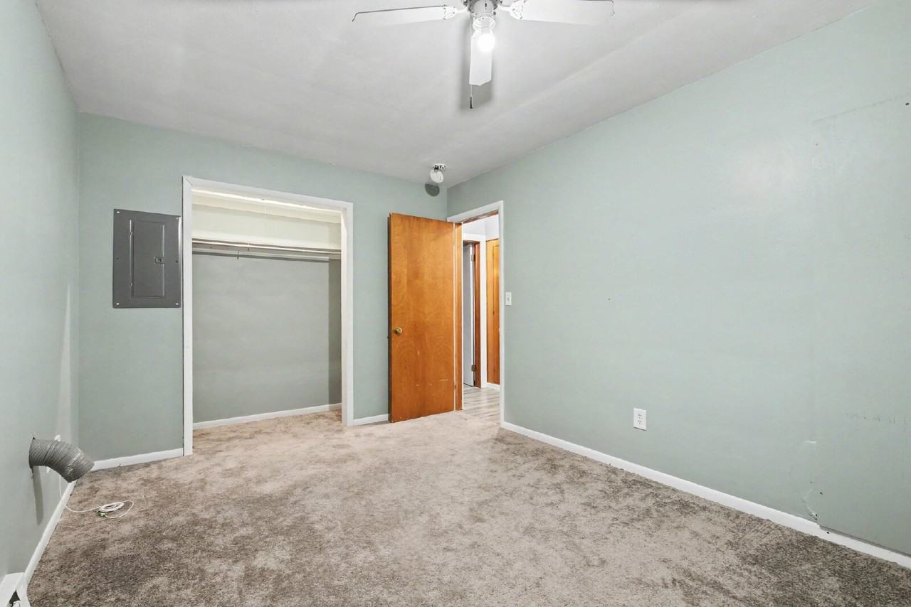 29 68th St Sw #2 - Photo 7 of 13