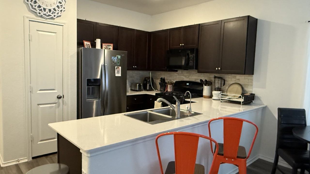 14304 Tordillo Dr - Photo 4 of 6