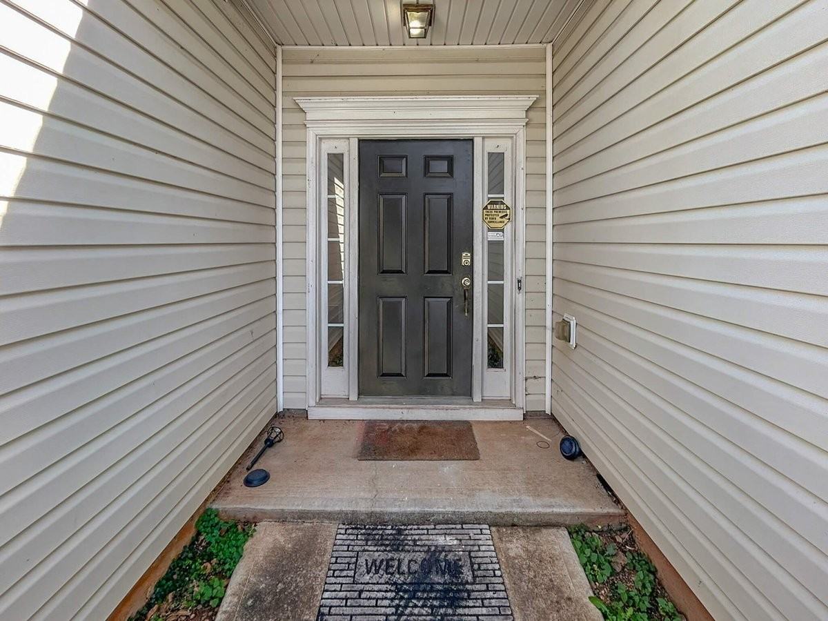 565 Clairidge Ln - Photo 6 of 29