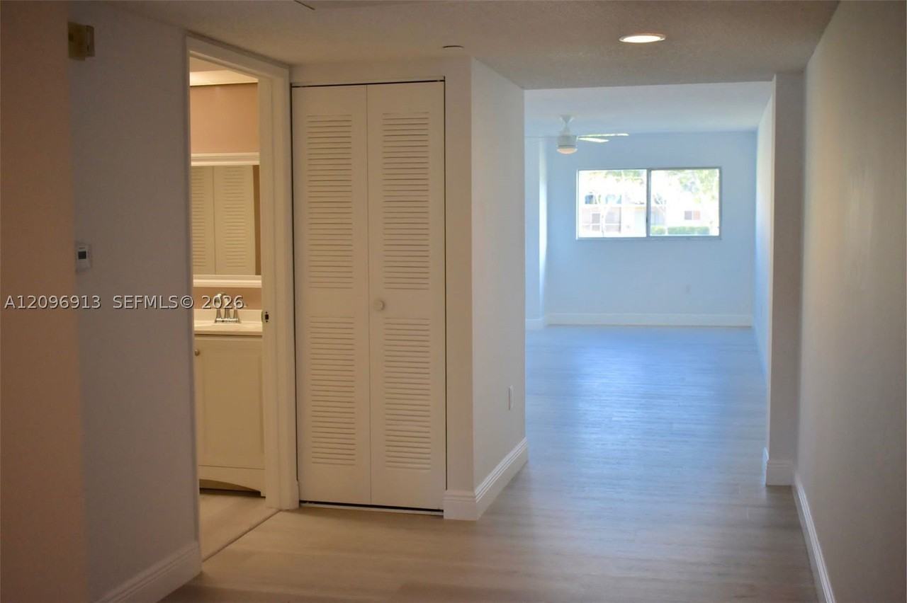 12550 Sw 15th St #111E - Photo 5 of 33