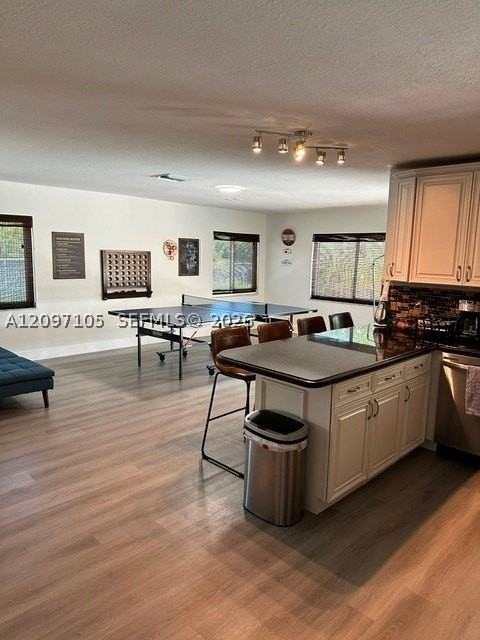 16764 Golfview Dr - Photo 3 of 12