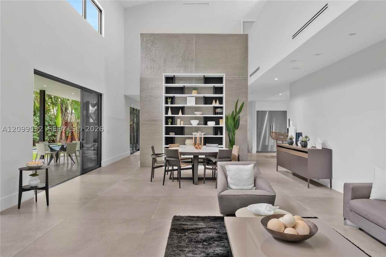 10 Samana Dr - Photo 4 of 29