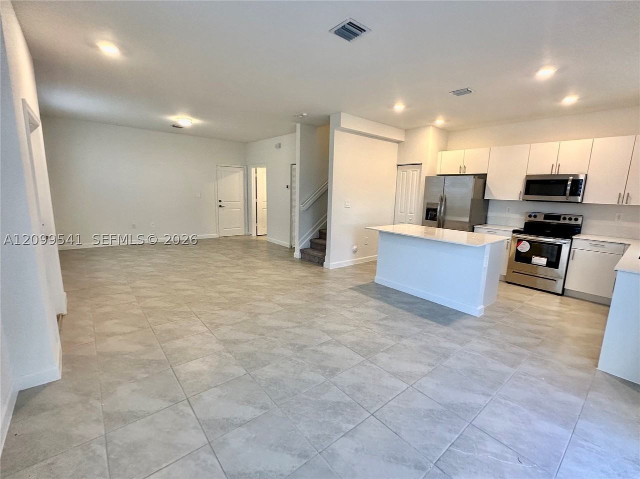 13030 Sw 232nd Ter - Photo 2 of 21