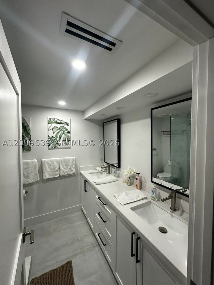 179 Azalea St - Photo 3 of 11