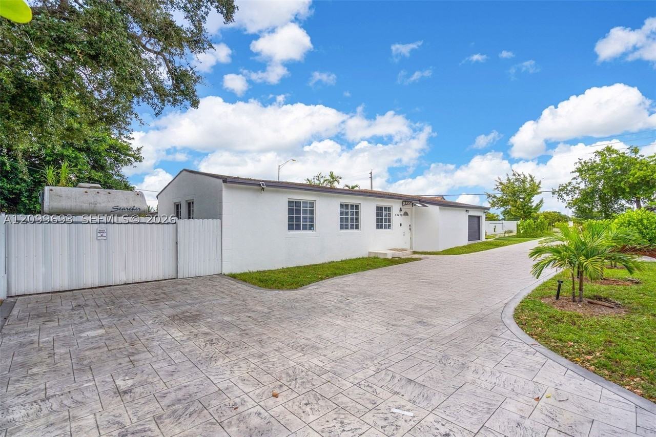 13470 Nw 16th Ave - Photo 2 of 27