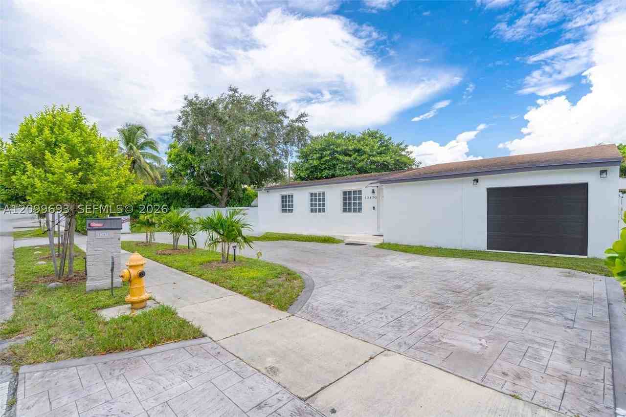 13470 Nw 16th Ave - Photo 3 of 27