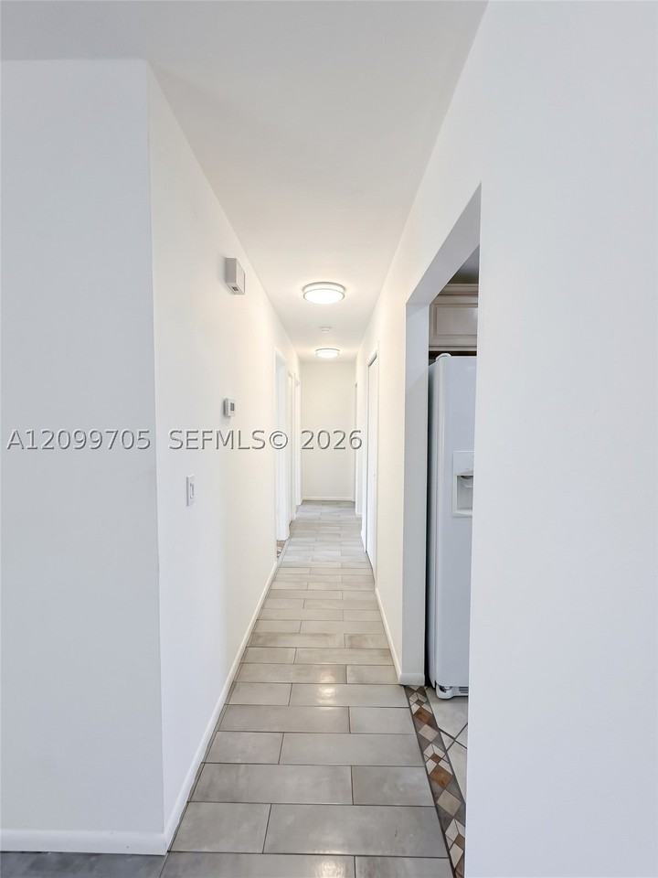 731 24th St Sw #5 - Photo 4 of 17