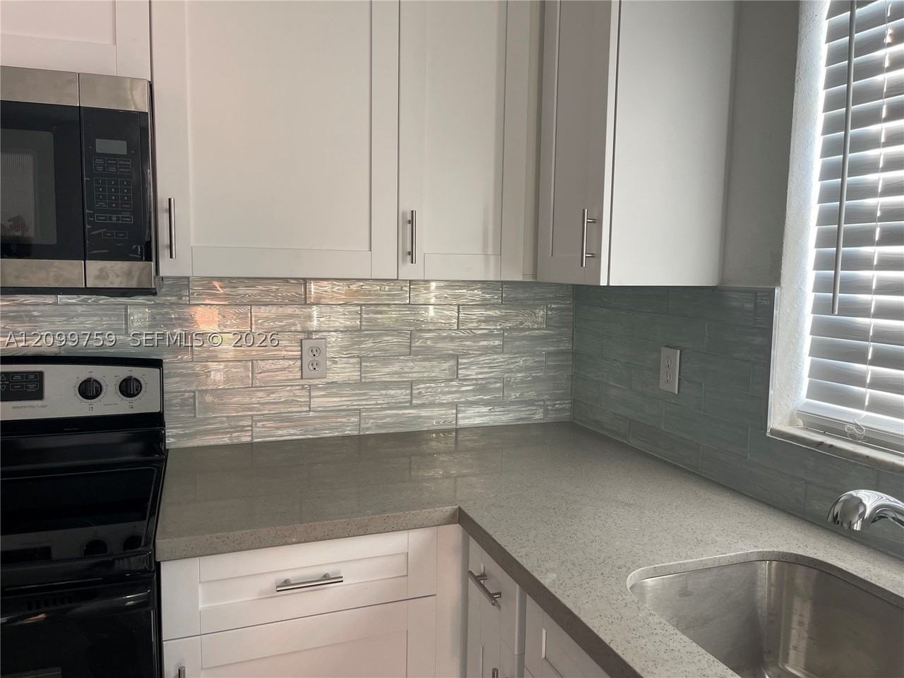 4281 Riverside Dr #2 - Photo 5 of 9