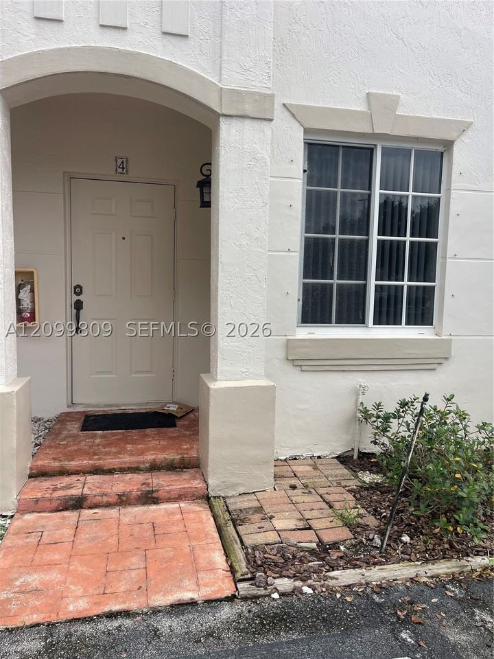 15720 Sw 92nd Ave #4A - Photo 3 of 19