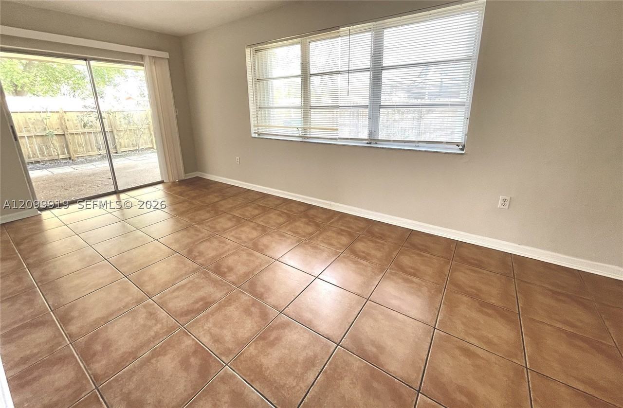 8561 Sheraton Dr - Photo 7 of 17