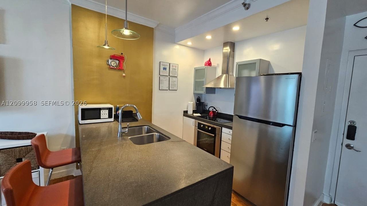 130 3rd St #101 - Photo 7 of 34