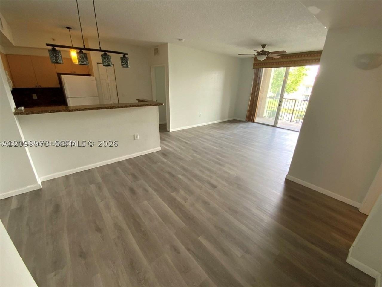 8050 N Nob Hill Rd #204 - Photo 4 of 28