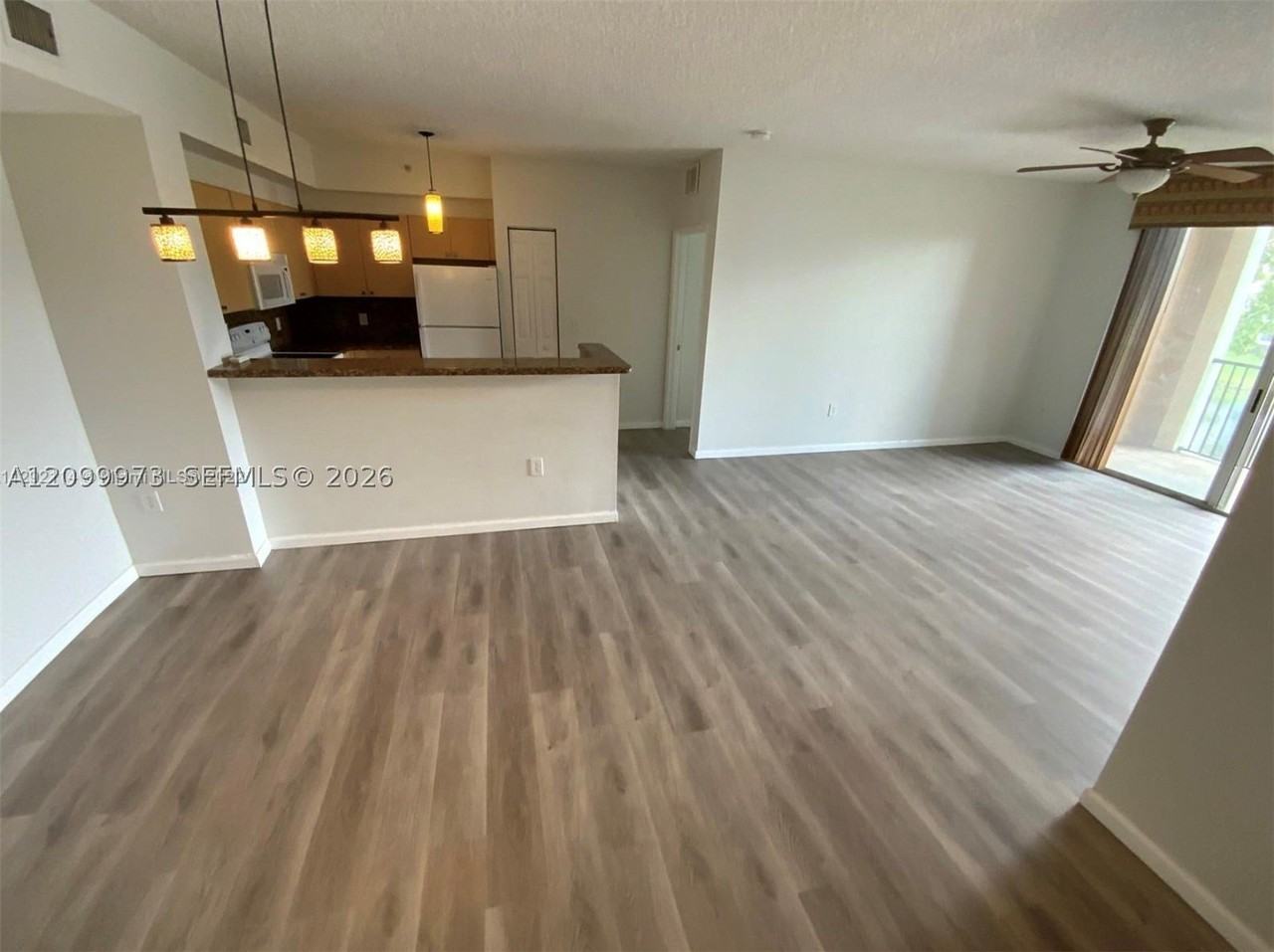 8050 N Nob Hill Rd #204 - Photo 5 of 28