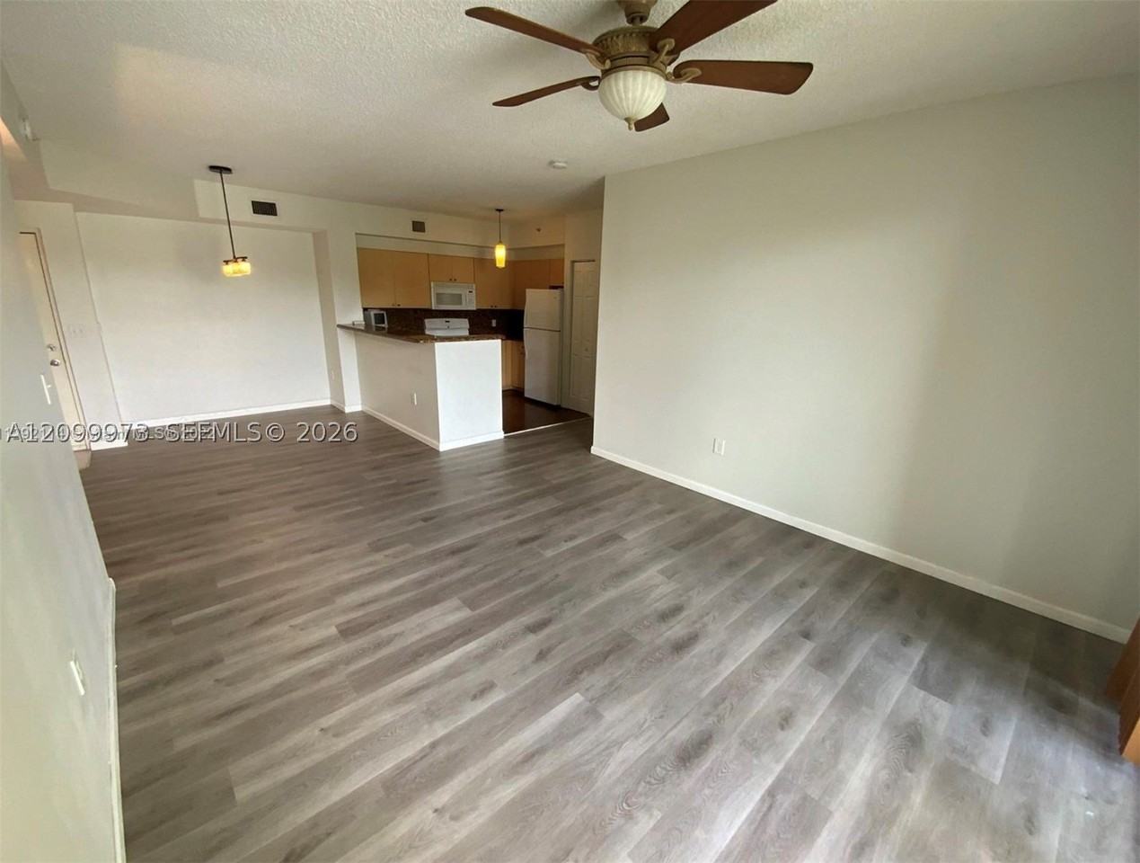 8050 N Nob Hill Rd #204 - Photo 6 of 28