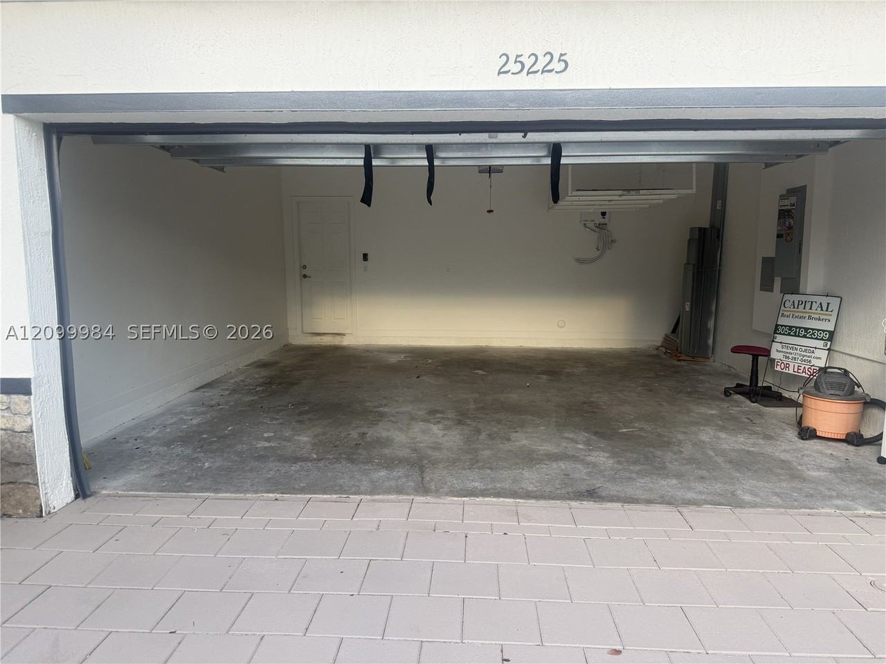 25225 Sw 118th Ave #25225 - Photo 4 of 38