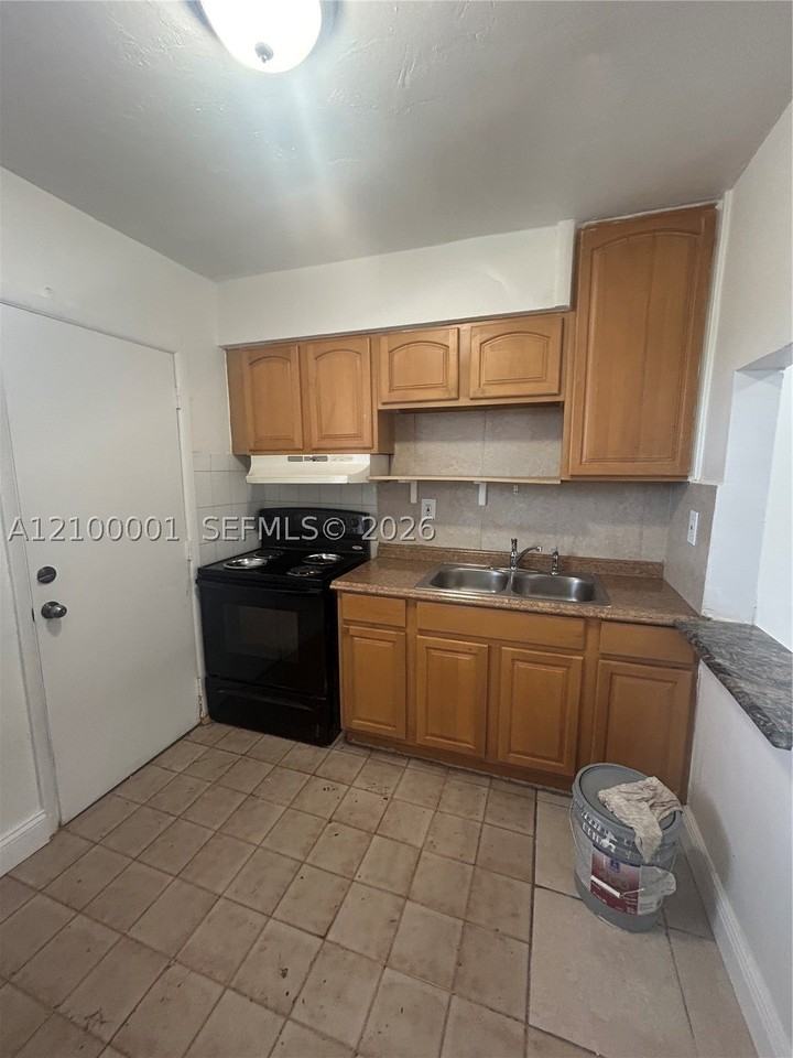 2441 Nw 13th St #81