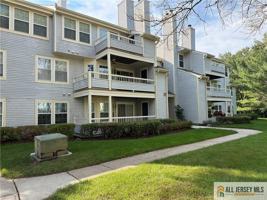 featured image of 112 Lowell Ct #8