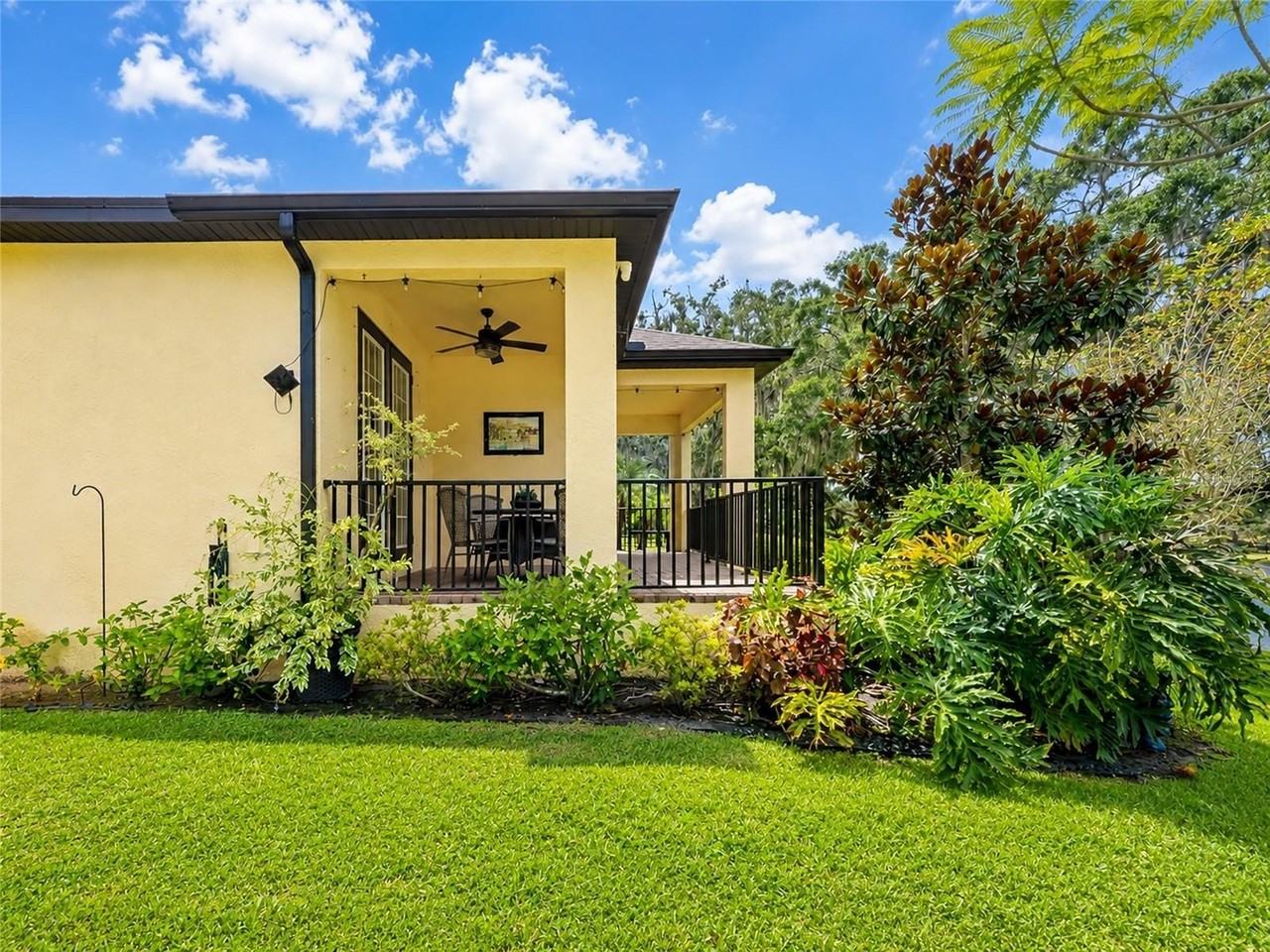 14941 Barrows Bluff Ter - Photo 4 of 34