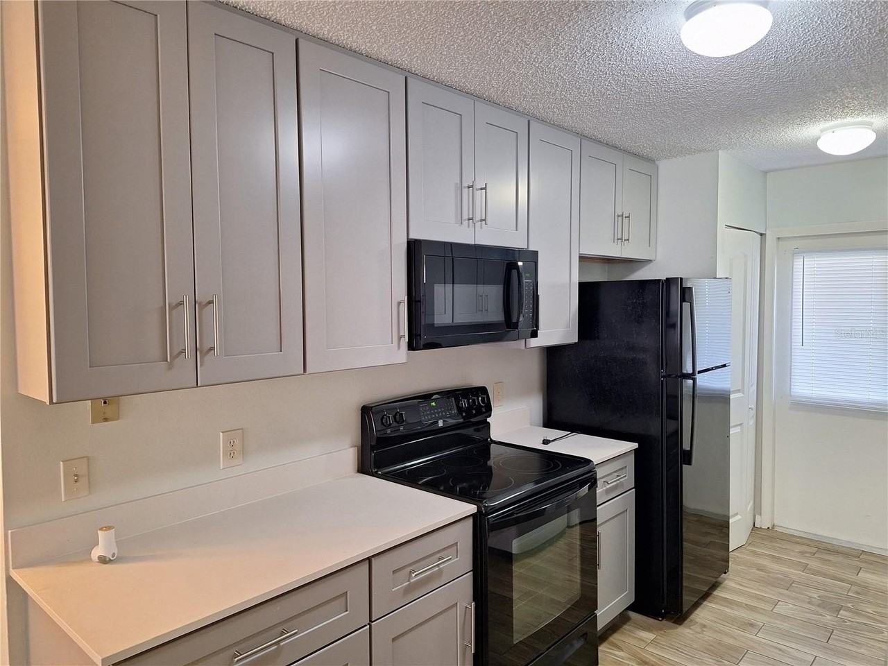 378 W Rosewood Ln #378 - Photo 5 of 19