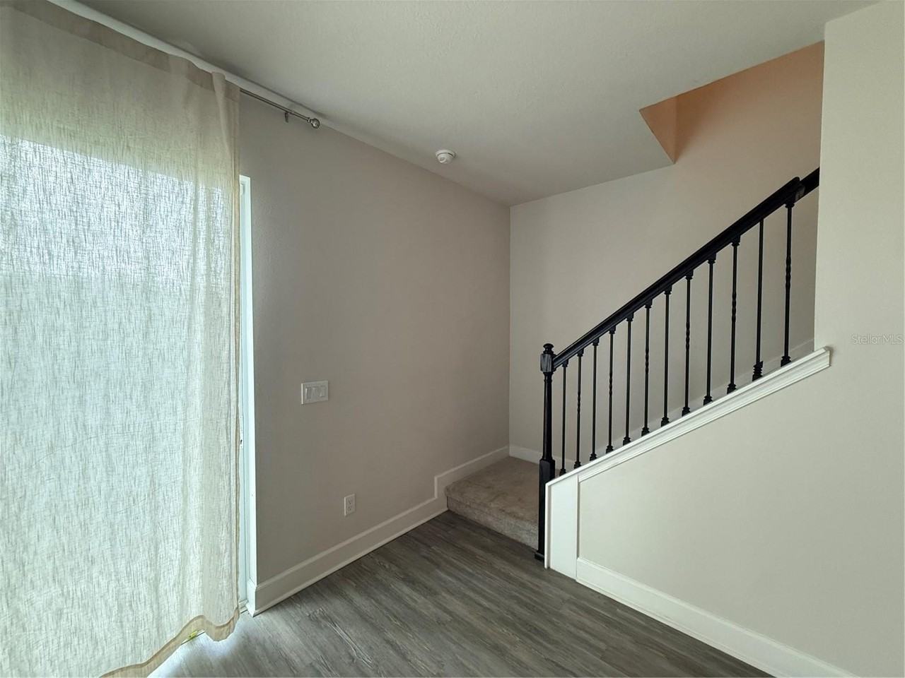 1899 Holden Ridge Ln - Photo 5 of 19