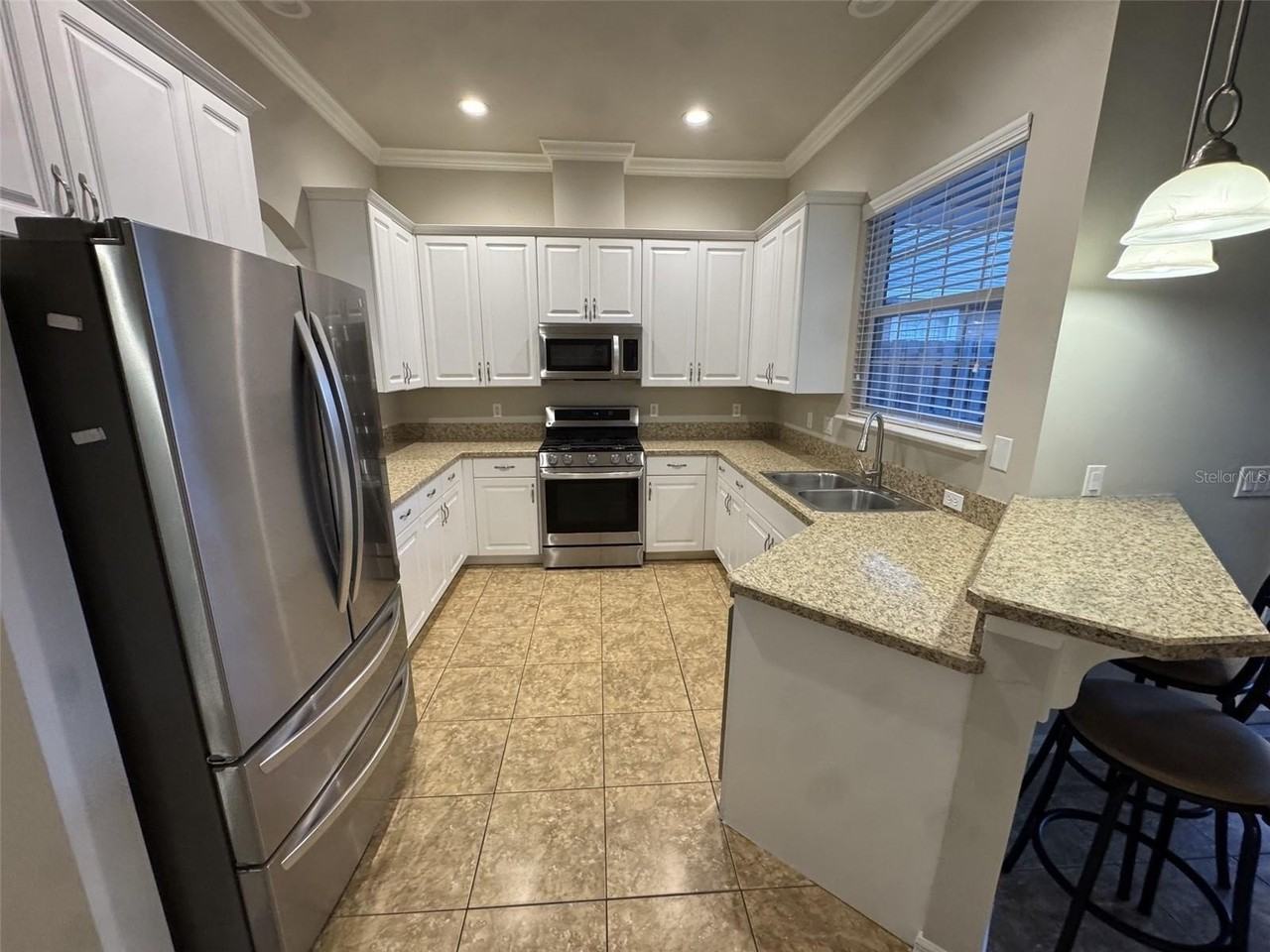 8390 Sw 78th Rd - Photo 4 of 14