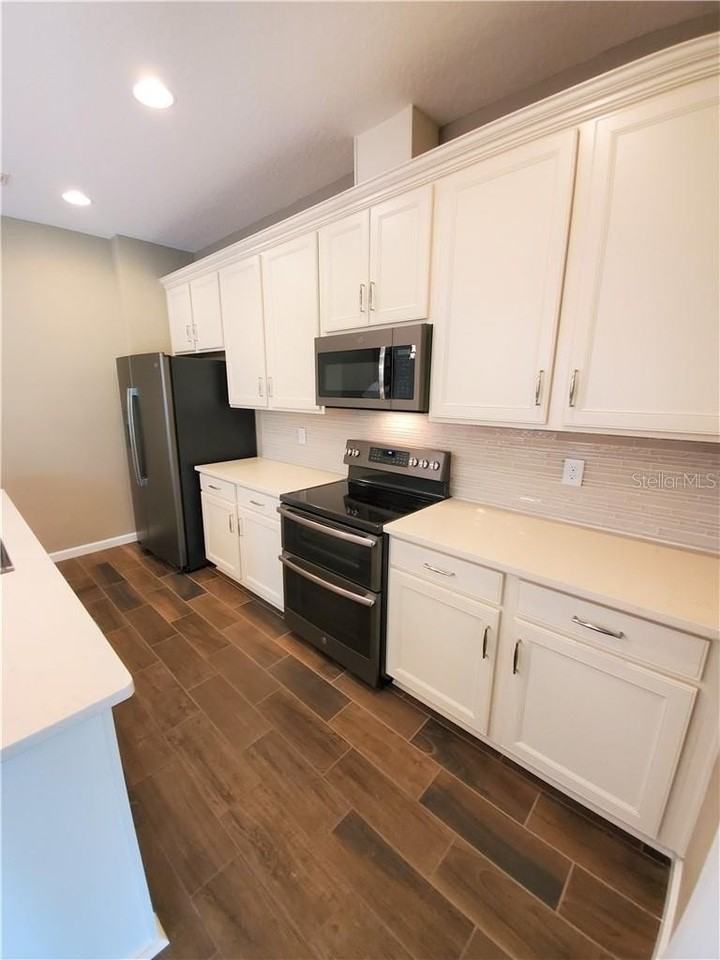 257 Summershore Dr - Photo 4 of 25