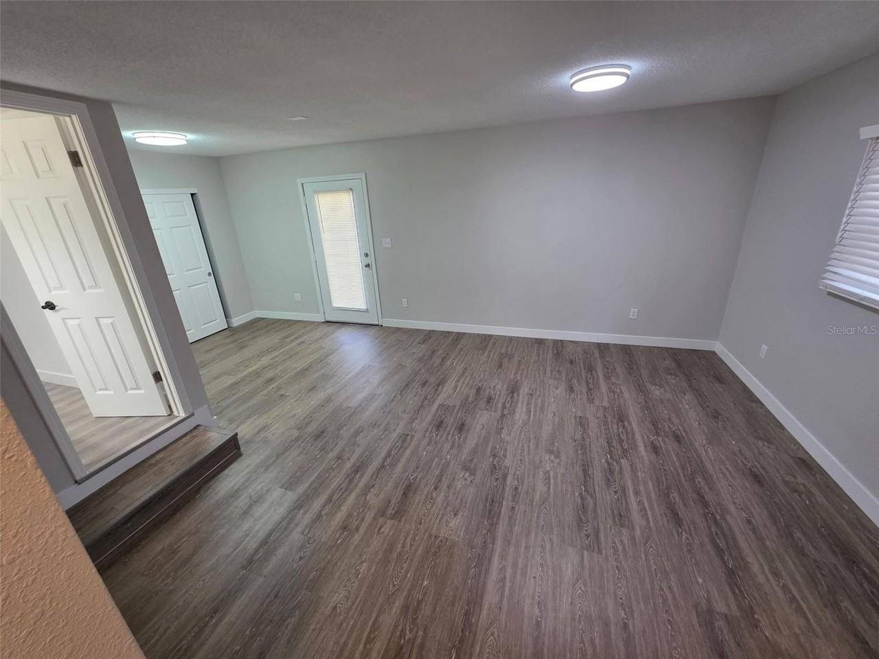 410 Moseley Ave - Photo 3 of 18