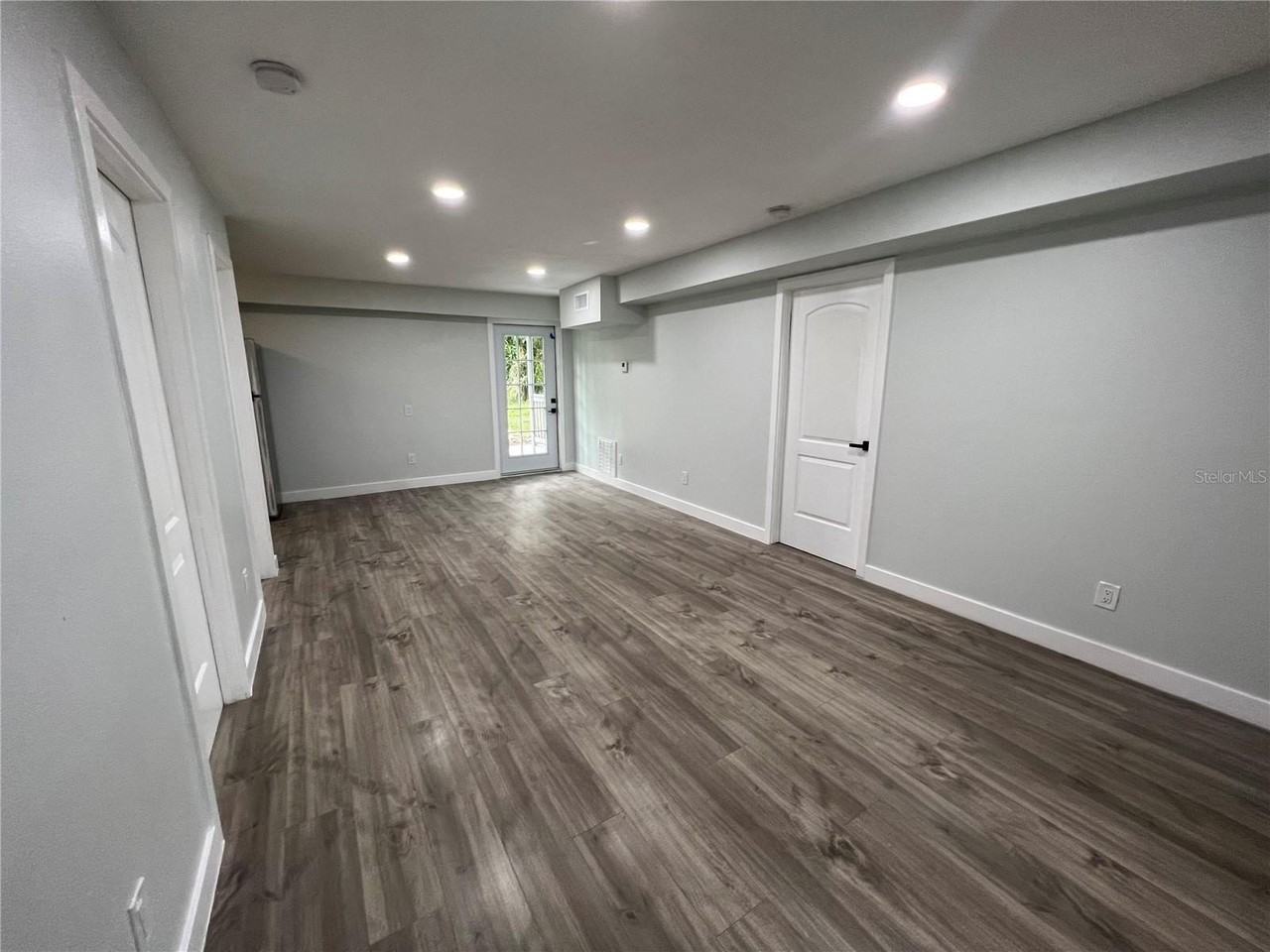 3144 W Washington St - Photo 5 of 20