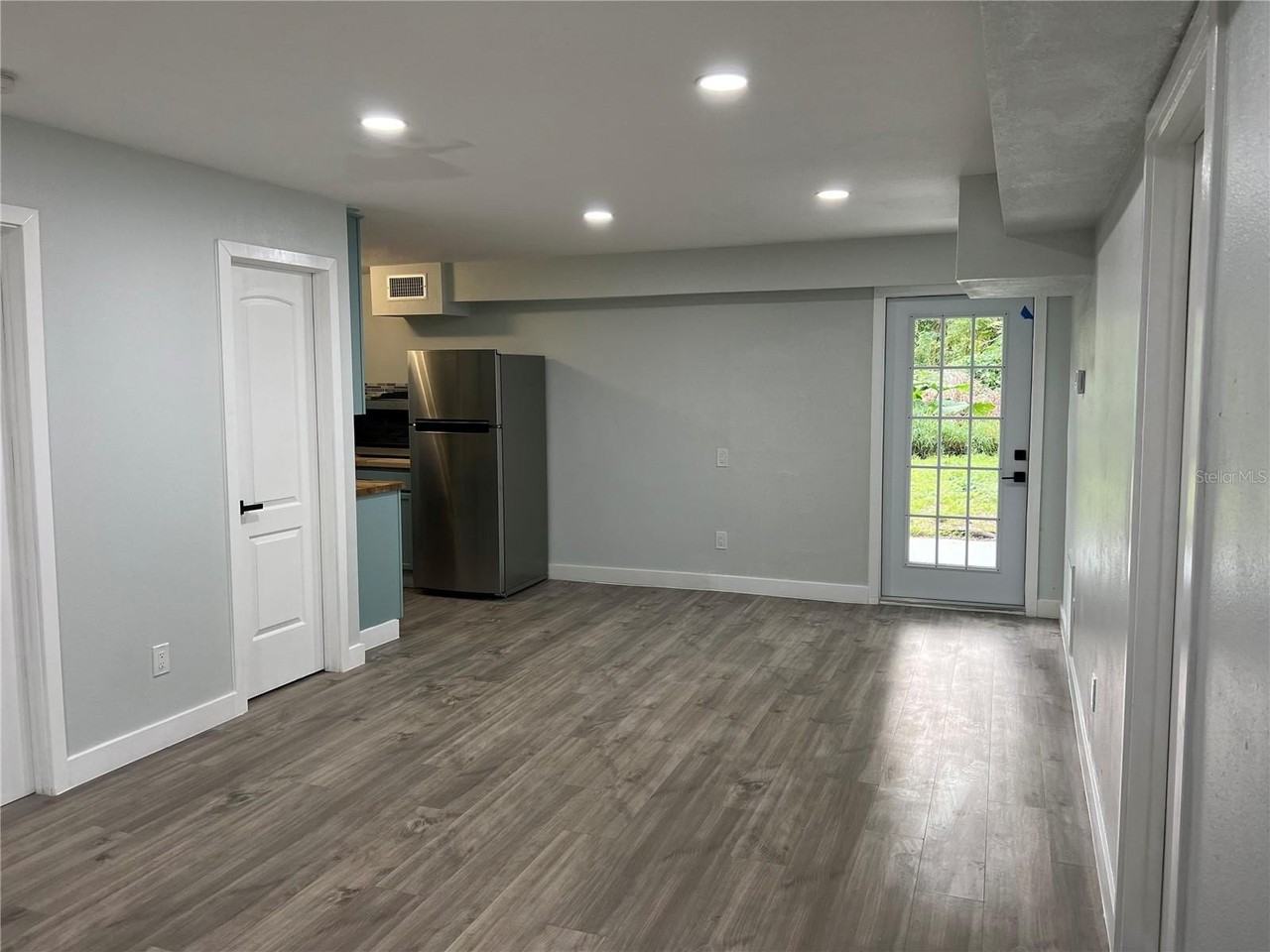 3144 W Washington St - Photo 6 of 20