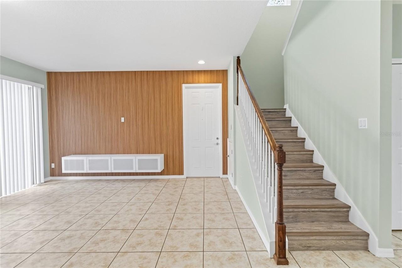 11926 Lorenza Ln - Photo 4 of 38