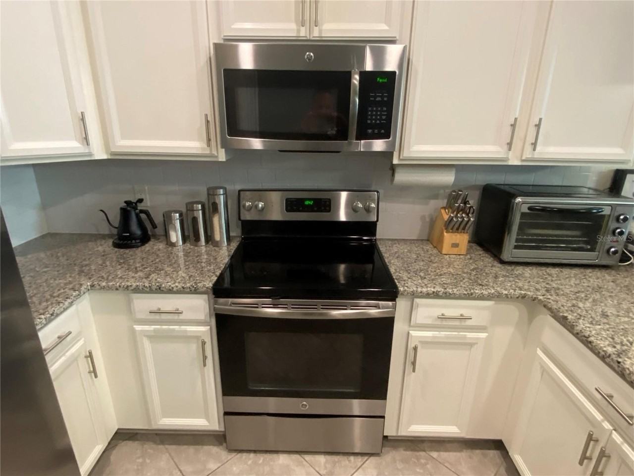 15268 Pacey Cove Dr - Photo 3 of 34