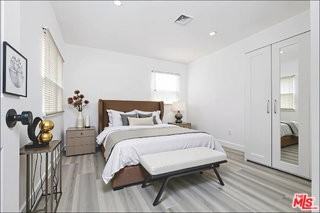22717 Hatteras St - Photo 3 of 8