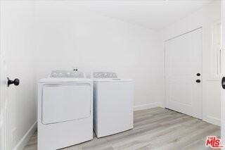 22717 Hatteras St - Photo 6 of 8