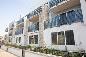featured image of 14616 Vanowen St